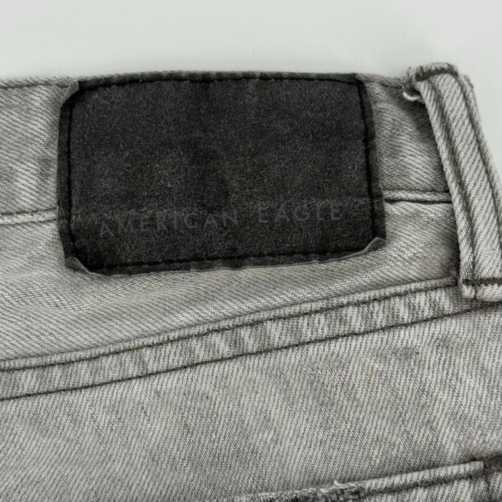 American Eagle Mens Gray Distressed Denim Shorts Size 33 Ripped Frayed Cotton - Picture 5 of 8